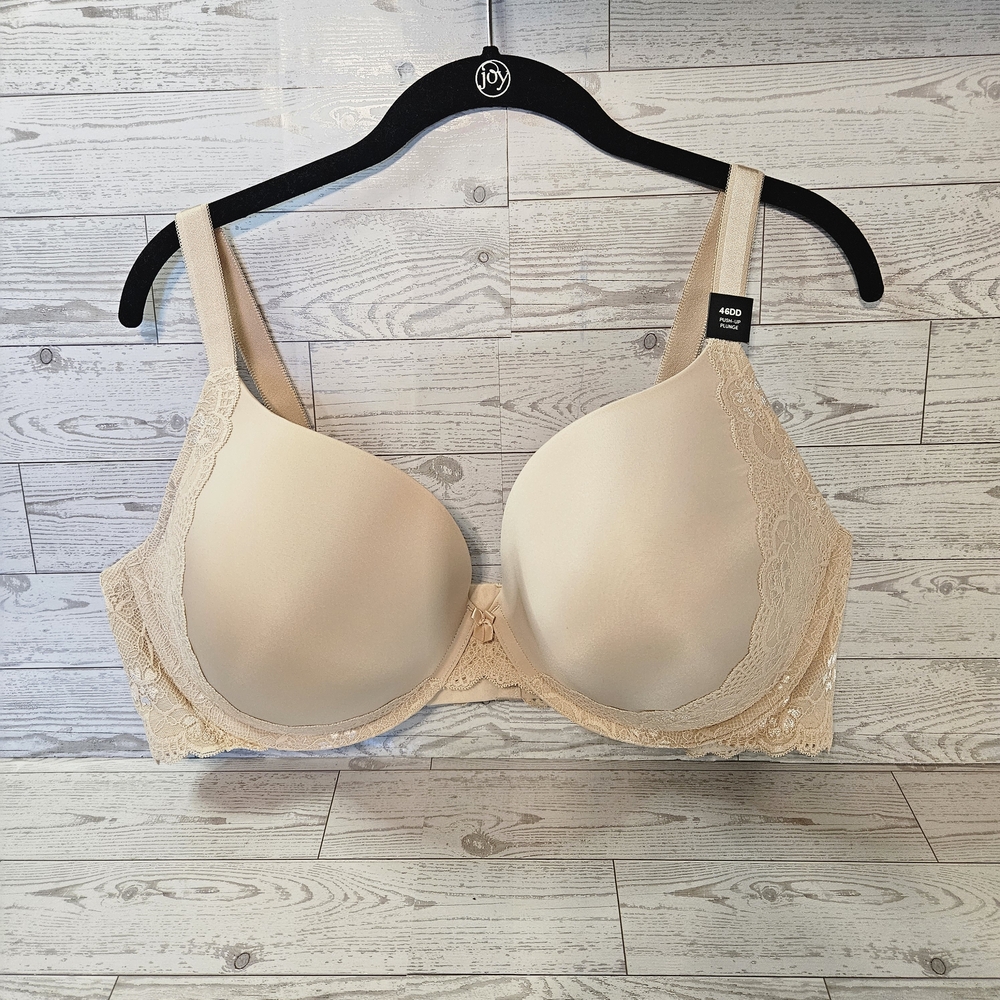 Torrid Curved Lace Trimmed Underwire Bra in Cream